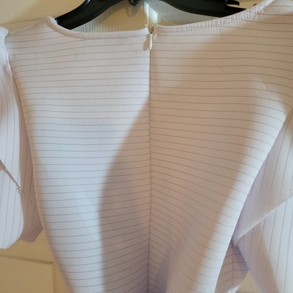 Shein White Top XS Stripe Short Sleeve Avant Garde Peplum Foam Womens - Picture 8 of 8